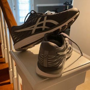 Gray Men's size 10 Asics
